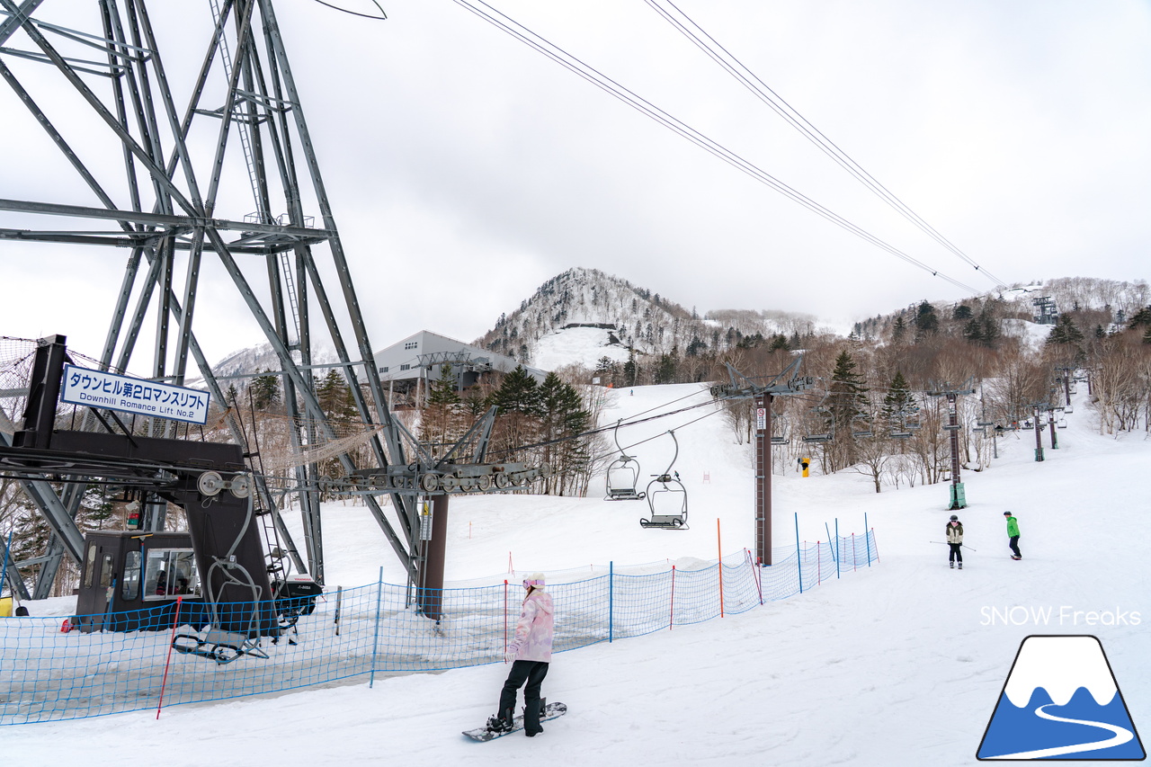 富良野スキー場｜いよいよインターナショナルなイベントに？！春シーズン恒例『第13回 Pond Skimming 池渡り』開催～♪